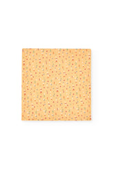 Manta amarilla con doudou de gato en forma de peluche para bebé